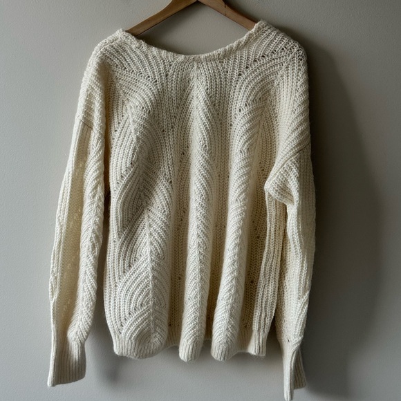 Aritzia Gretchen Low-Back Pullover Sweater - Picture 1 of 5